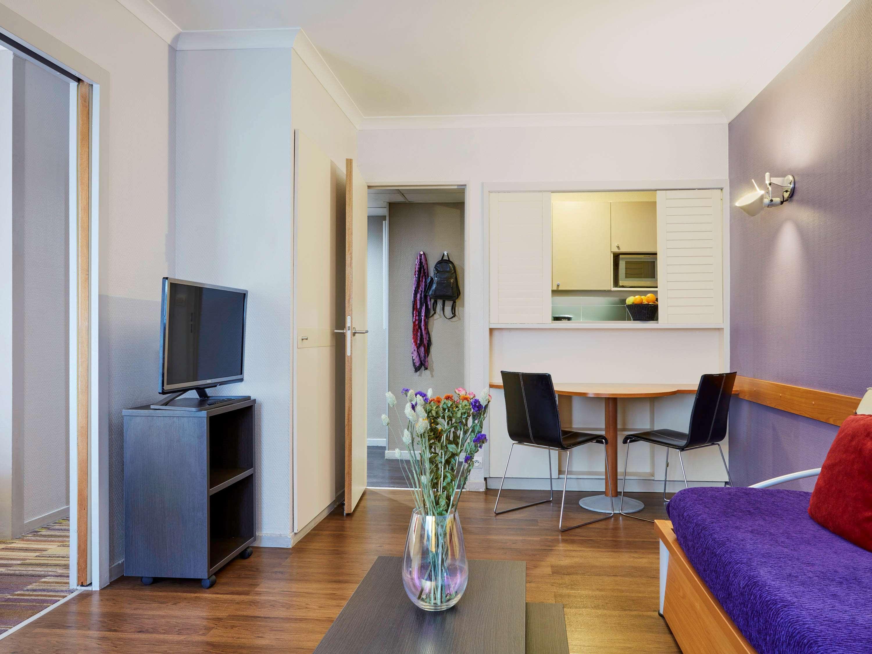 Aparthotel Adagio La Defense Le Parc Курбевуа Экстерьер фото