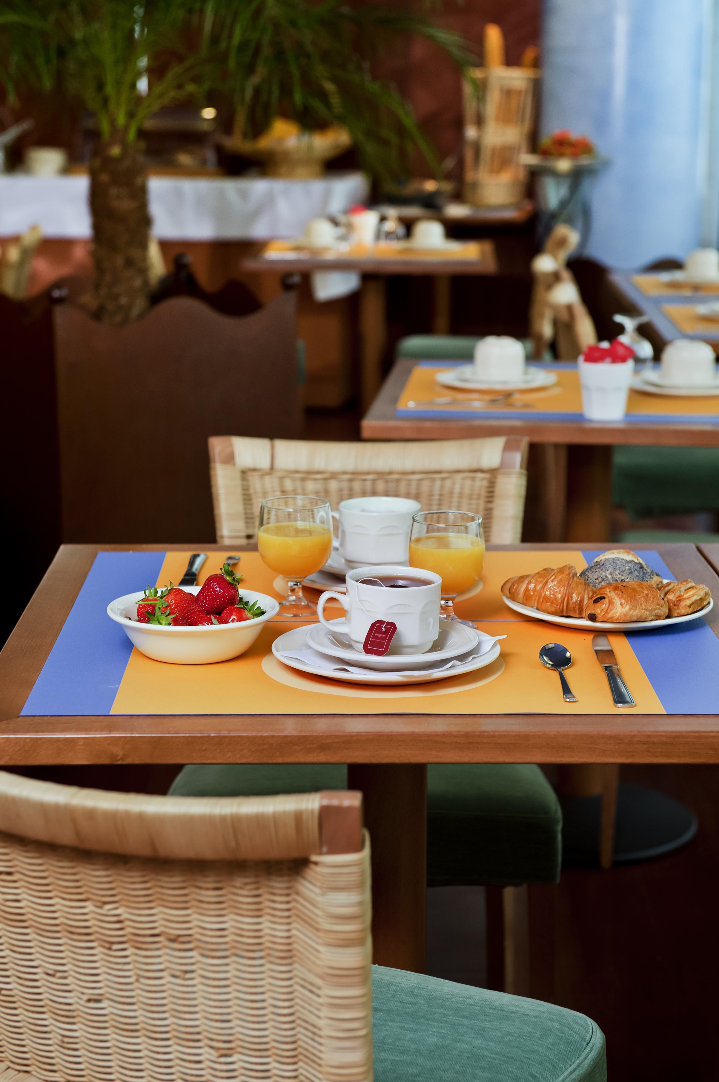Aparthotel Adagio La Defense Le Parc Курбевуа Экстерьер фото