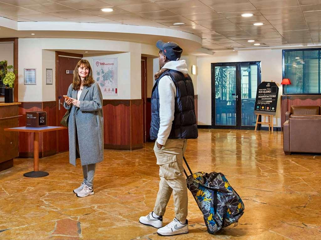 Aparthotel Adagio La Defense Le Parc Курбевуа Экстерьер фото