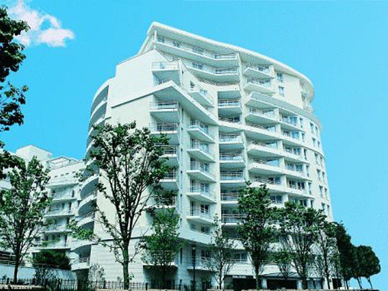 Aparthotel Adagio La Defense Le Parc Курбевуа Экстерьер фото